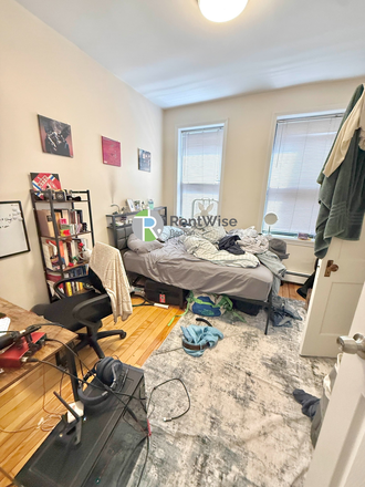 Bedroom - AVAIL 6/1 or 9/1! Sunny Apartments in Harvard Ave Station, Hot Water & Water, NO FEE!!