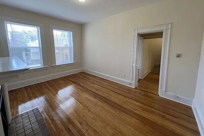 Livinroom - WONDERFUL 1 BED  WARE ST- HARVARD ST 09/01 **NO FEE*** Apartments
