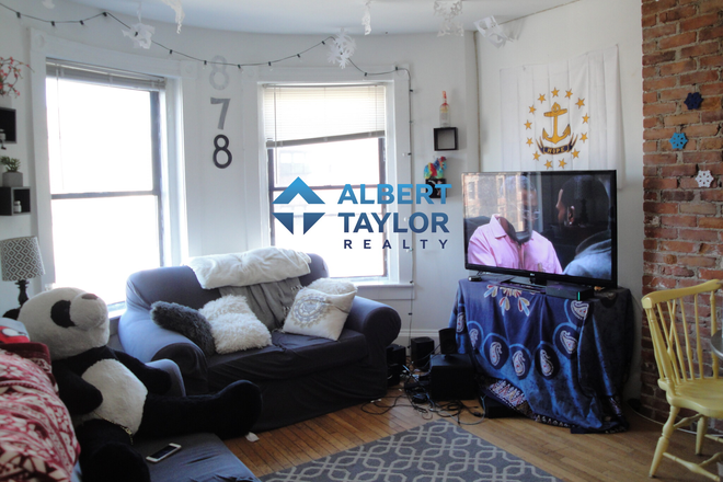 Living Area - HUGE 4Bed/2Bath Steps from Greenline, Perfect for NEU Students!