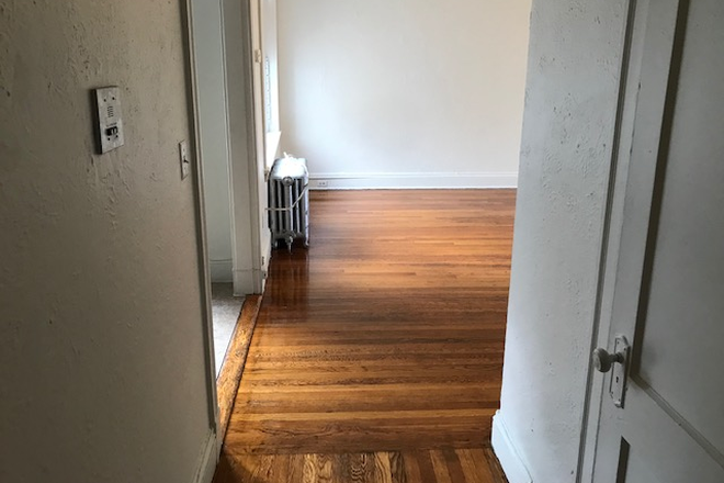 Call NOW for showings! 617-236-8550 - BOYLSTON ST - *NO FEE* MODERN 1BR/1BA IN SYMPHONY AVAIL *9/1/2026* W/ H&HW INC, LNDRY IN BLDNG! Apartments
