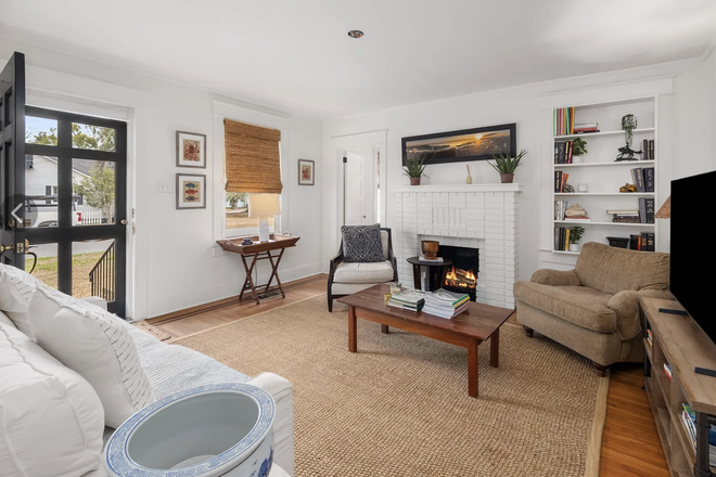 *Furniture has been changed! Everything but the bedrooms are furnished! - Avondale 3 Bedroom House