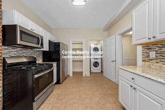 living - NEWLY RENOVATED 3 BED WITH WASHER/DRYER IN UNIT!