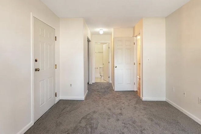. - 3 bed 2 bath for September! Apartments