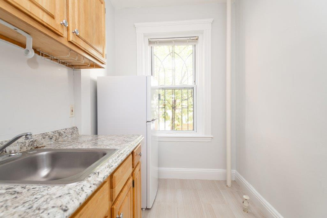 kitchen - Mission Hill, Studio, In Unit Laundry, No Brokers Fee!!! Apartments