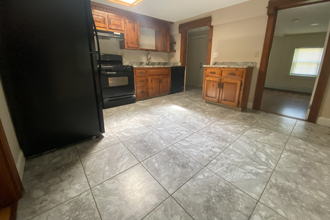 Kitchen - 37 Middle Street U2 Apartments