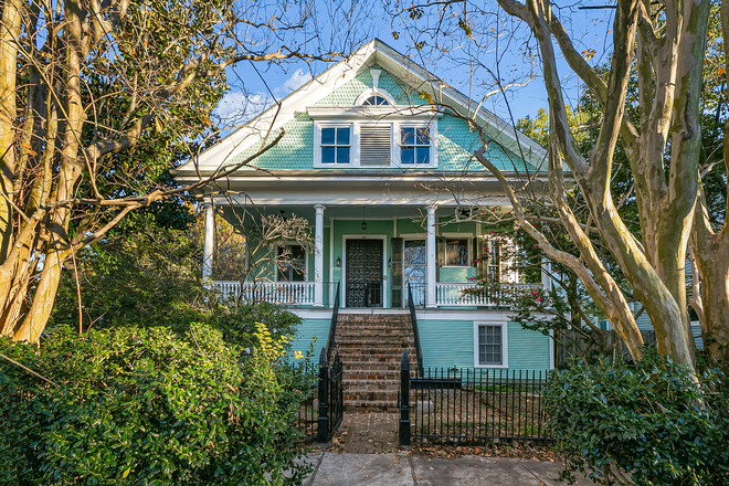 Ext house - 6 bedroom Spacious House with private parking within 5 min to Tulane