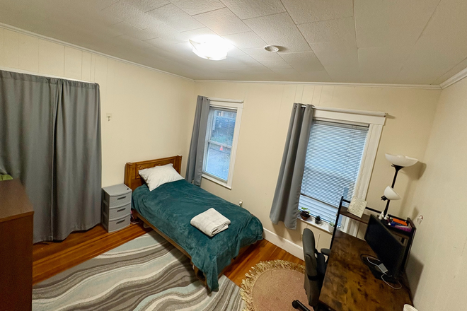 Bedroom - Sublet in 4bed/2bath Apartment (Jan-Aug 2026)