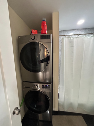 Laundry - 5 Bed Available 9/1/26! *CONTACT NOAH 603-470-8181 Apartments