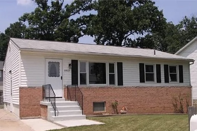 Virtual tour is old; house has new furniture - 1 Bedroom in house with 4 juniors (M) in Crystal Springs