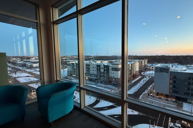 sky lounge - Skyvue Apartments
