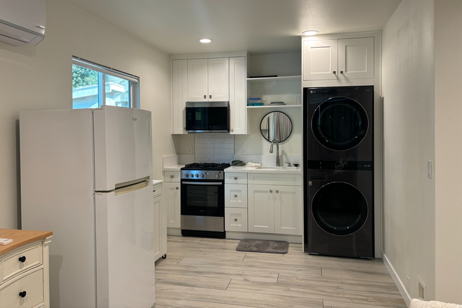 Kitchen - Cottage close to Hillside | Partially Furnished | All utilities included |