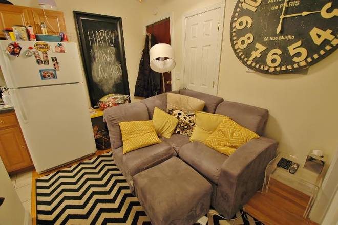 living room - Huge 1 split (2 BR) on Haviland St Avail 9/1/26 Apartments