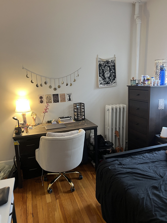 Vacant bedroom - 38 Westland Ave Apartments