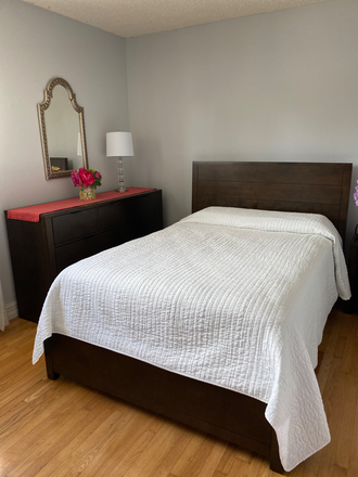 Bedroom - Rent furnished room in sunshine house clean and tidy. Close 2 Campus! Fullbrighters Welcome!