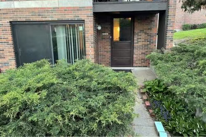 Front door - (For female) 1 bedroom available in a 2b1b Townhouse close to east campus