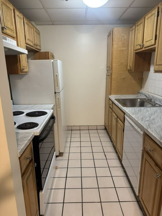 Call NOW for showings! 617-236-8600 - BOYLSTON ST - *NO FEE* GRDN LVL TRUE 2BR/1BA *AVAIL NOW* W/ HW INC, LNDRY IN BLDNG, EQUAL BDRMS Apartments