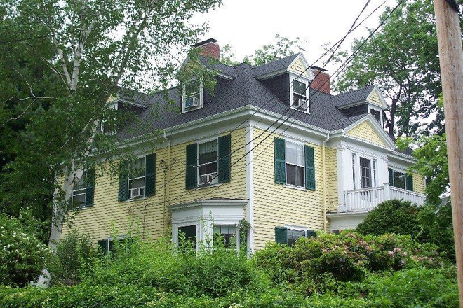 Exterior of Apt on 3rd fl. - 3rd Floor on Professors Row - Fully Furnished - 1 bedroom - 2 blocks to Harvard House