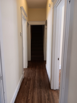 Main Hallway - 1303 Gordon Ave 2026-2027 Leasing Year 6 bdrm / 2 bath