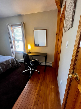 Bedroom - Looking for a roommate in a 4BR Apartment Near Tufts - Utilities Included