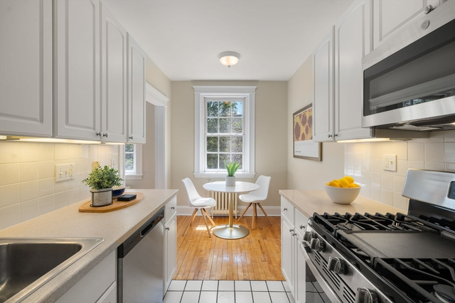kitchen - No fee Beautifull condo in Mass Ave Courtyard. heated, laundry
