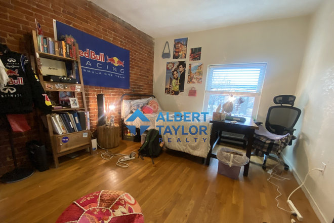 Bedroom #4 - 4-bed/2.5-Bath on Hammond!! Laundry in Unit!! Whole House!!