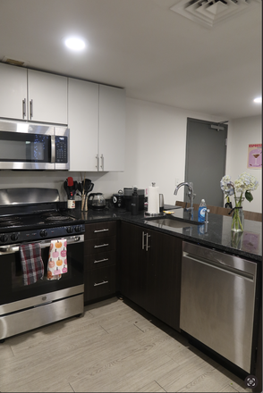Kitchen - Lightview Apartment (close to campus)