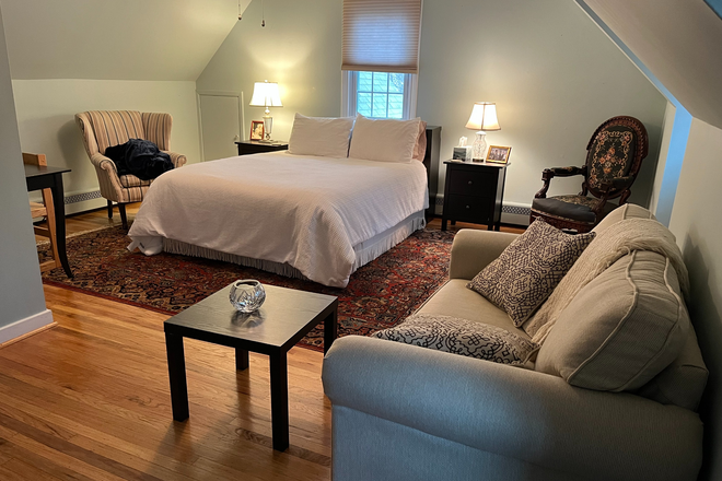 Master Bedroom - Room for Rent in Private Home