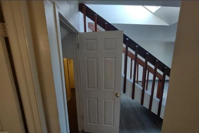 #D - 1719 Pearl St (3BR/ 2BA)