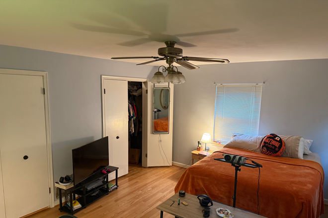 Photo - Commuters' Dream: Partially Furnished 4 Bedroom Home preferred Professionals or Grad Students