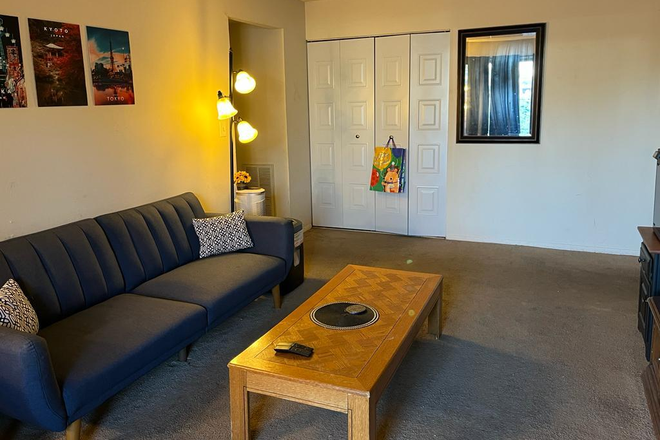 Living room - Room at Brandywine apartments