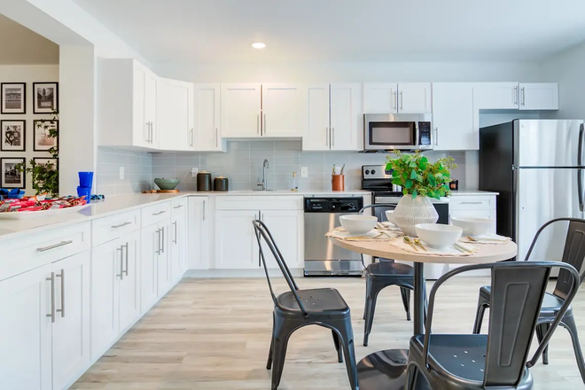 Kitchen - Yugo Auburn North, Sublease starting January 2026, Close to campus Apartments