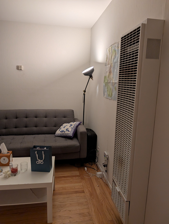 Living Room - South Berkeley Apartment Accessible to Campus