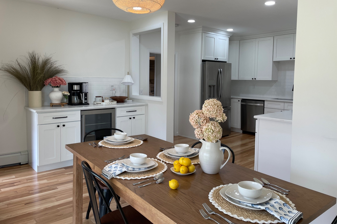 kitchen - Two Individual Rooms available for URI Female Grad students in Beautifully Renovated Upscale Home