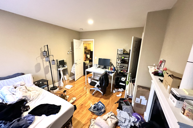 1 - BU Off Campus Saint Paul/Egmont Condo for Rent 1/2 Month Free Rent 9/1/26