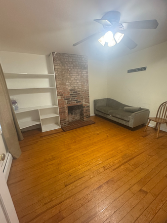 1st Floor-Living Room - Rooms Available (Walking Distance to SHU & Downtown
