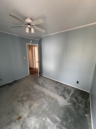 Upstairs room - Shared house $899/room all utilities and free Wi-Fi included