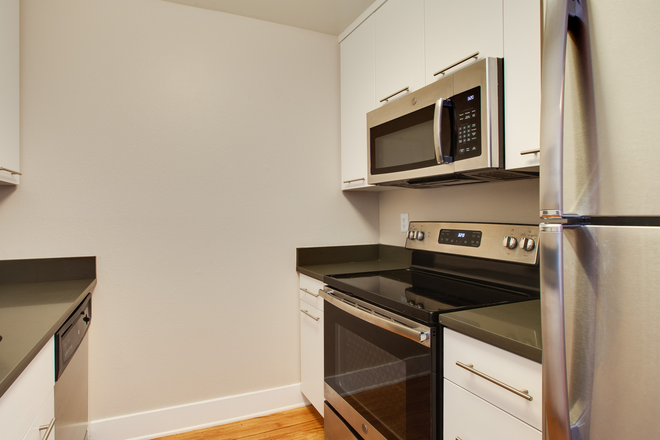 kitchen - Villas of Pasadena Apartments