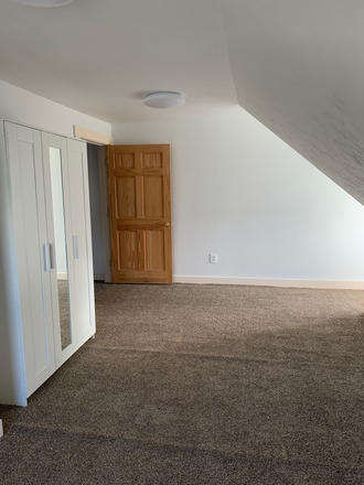 Bedroom - 4 bedroom/2 baths. Quiet house. Newly Renovated.