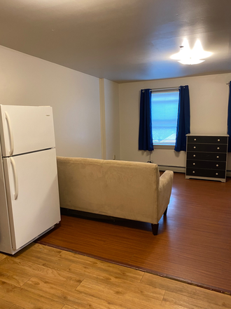 Main Room - Studio conveniently located close to VLS Apartments