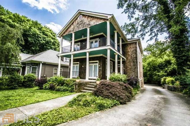 apartment in back down driveway - Walkable- Old 4th Ward- Charming large APARTMENT