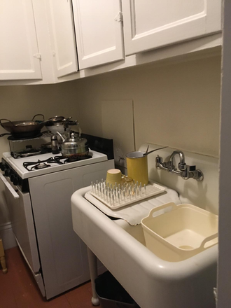 Kitchen - WARE ST HARVARD SQ 1 BED NO FEE  ASAP MOVE IN 01/01 Apartments