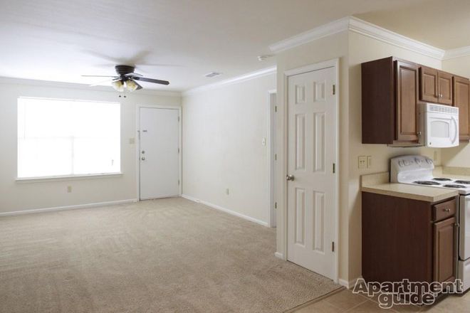 Remodeled One Bedroom - Villas on Brightside Apartments