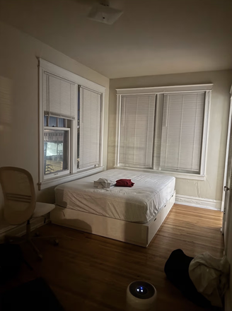 Bedroom - 1br in 3 br on Washington Ave, Close to campus Apartments