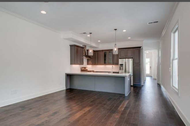 Kitchen - Sylvan Park Home - Close to campus... Walking distance to Neighbor's, Edley's and Mcabe Golf Course