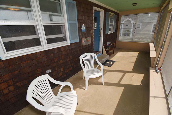 Porch - 13 Tidewater Road House