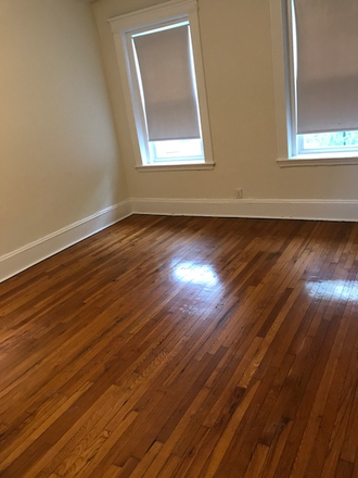 Hub Realty - Huge one bedroom split, on Green line Washington St stop Apartments