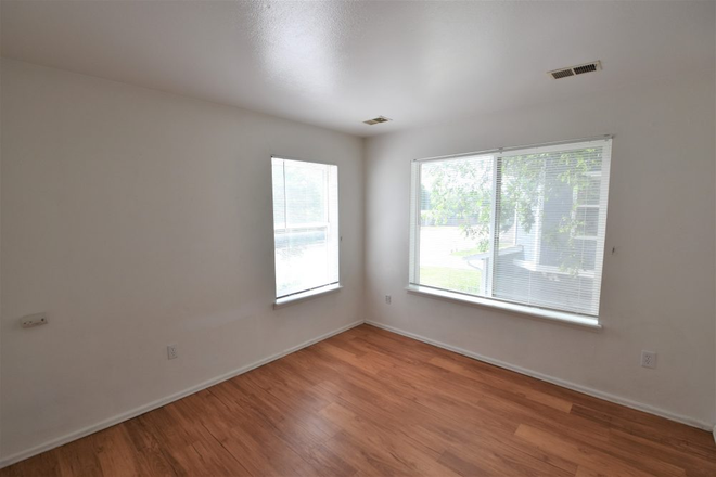 Main living area - Studio unit close to both the Main and East campuses Apartments
