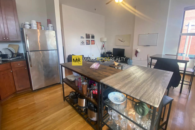 Call NOW for showings! 617-236-8600 - NORTHAMPTON ST - *NO FEE* GORGEOUS 4BR/1BA IN SOUTH END FOR *9/1/2026* W/ H&HW INC, LNDRY IN BLDNG Apartments