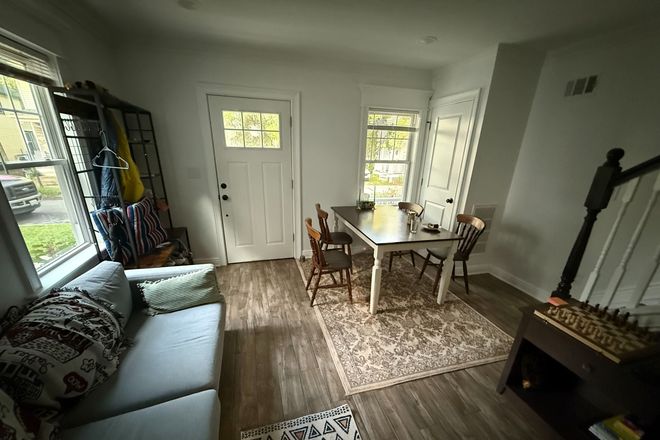 Living Room - John Street, 5-minute walk from campus, 3 bed 2 bath Townhome