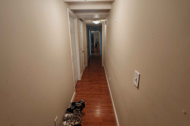 Main hallway - 3020A Guilford Ave, One Bedroom Apartment for Sublease